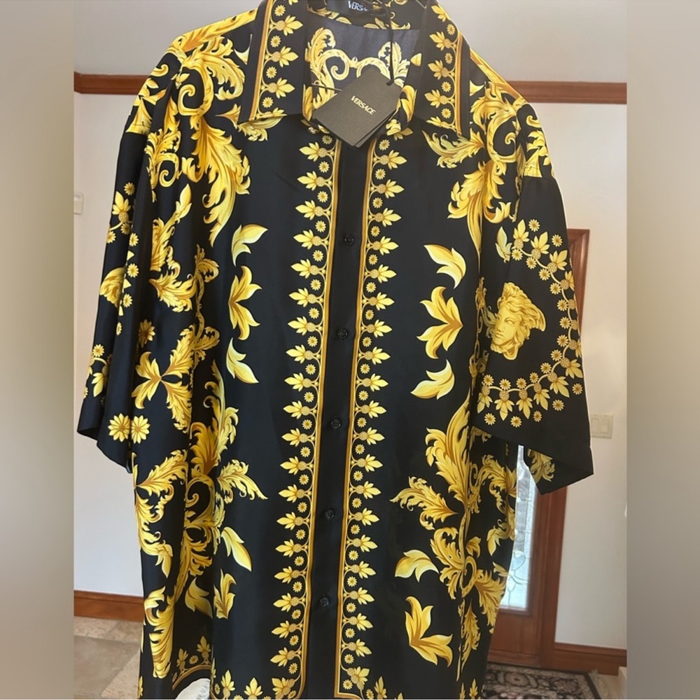 SOLD!!! Men’s Versace BAROCCO silk shirt, iconic logo size 58/XXL made in Italy